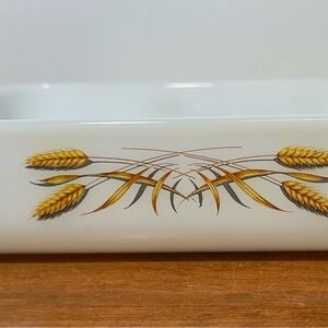 Fire King GOLDEN WHEAT Baking Dish Pan Milk Glass Vintage 1.5 Quart USA 410